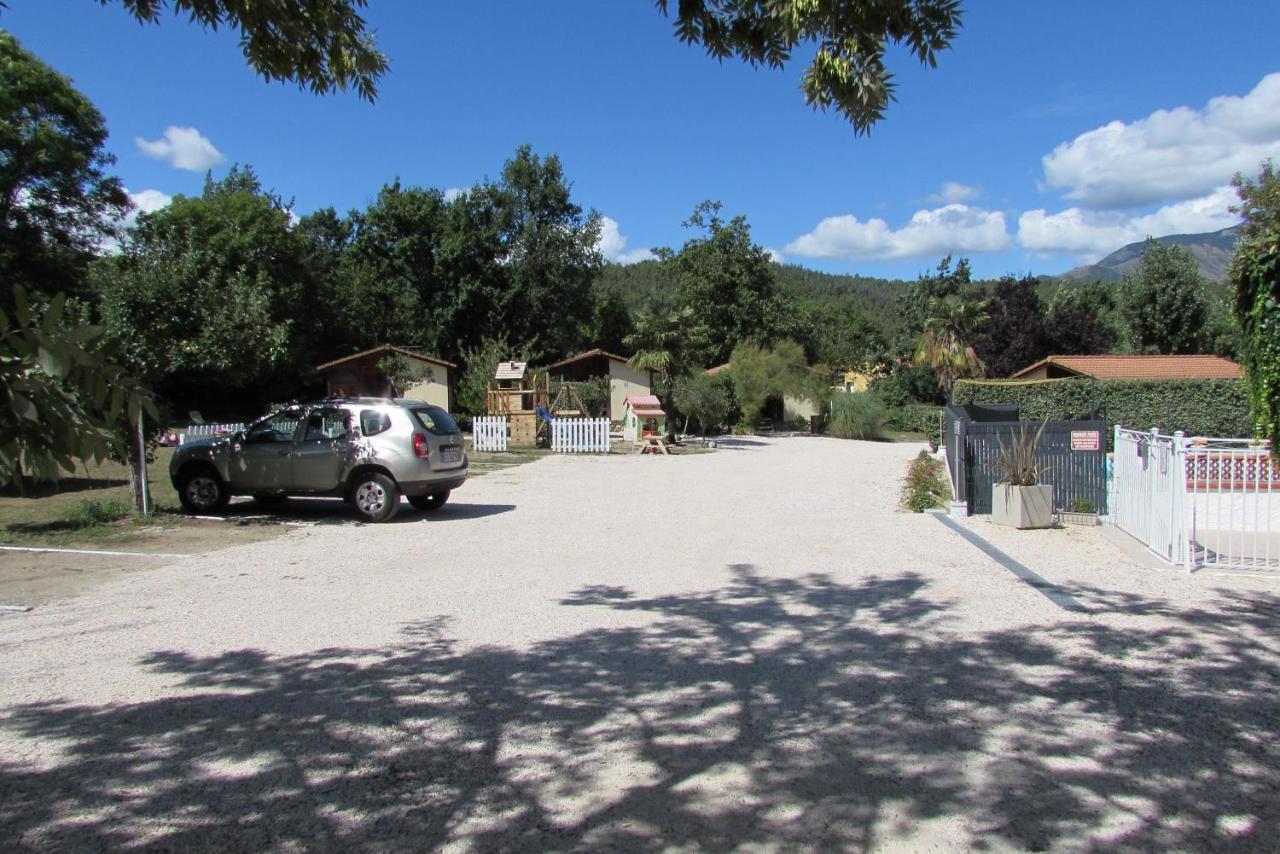 Les Chalets Du Verger Des Ascarines Corneilla-de-Conflent Exteriör bild